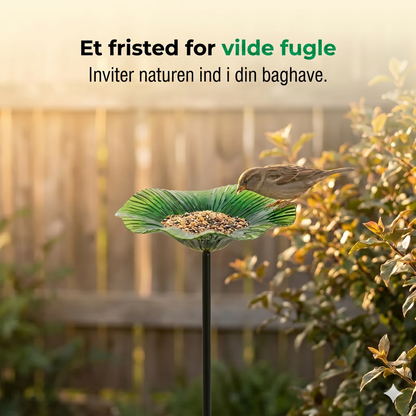 Farverigt fuglefoderbræt til haven