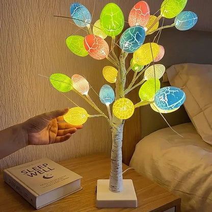 Bordmodel birketræ med 24 LED-oplyste æg