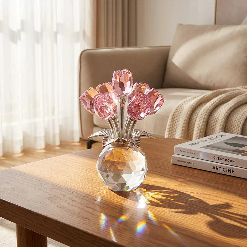 Farverig krystalrose-samlefigur med vase
