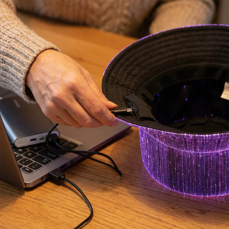 Lysende fiberoptisk bøllehat