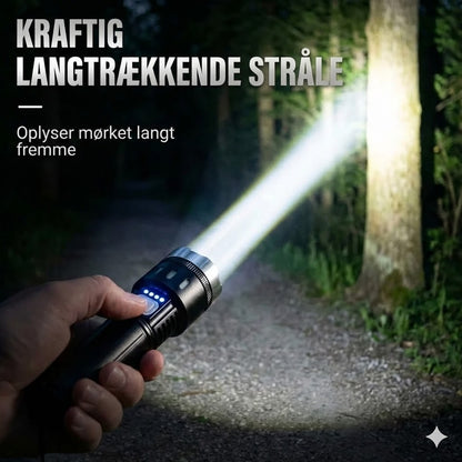 LED-lommelygte med digitalt display og zoom